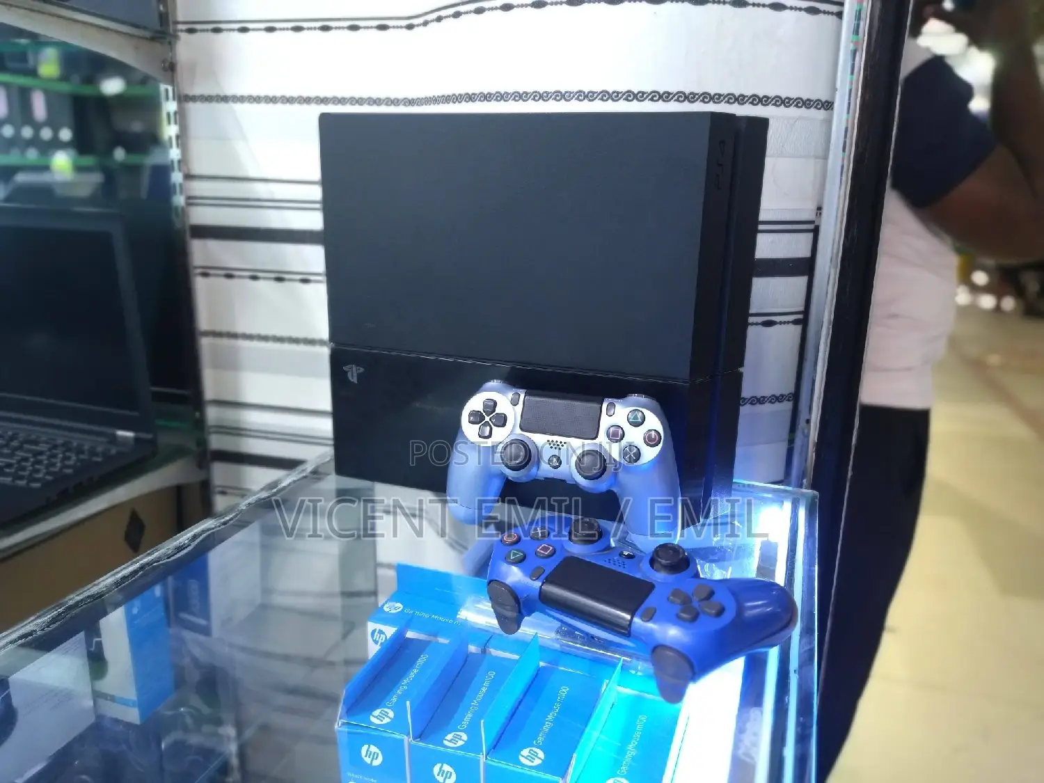 Playstation 4 Standard