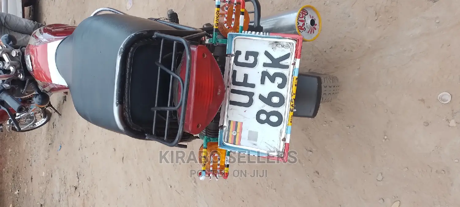 New Bajaj Boxer 100 2023 Gray