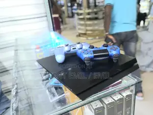 Playstation 4 Standard With 2 Pads Original