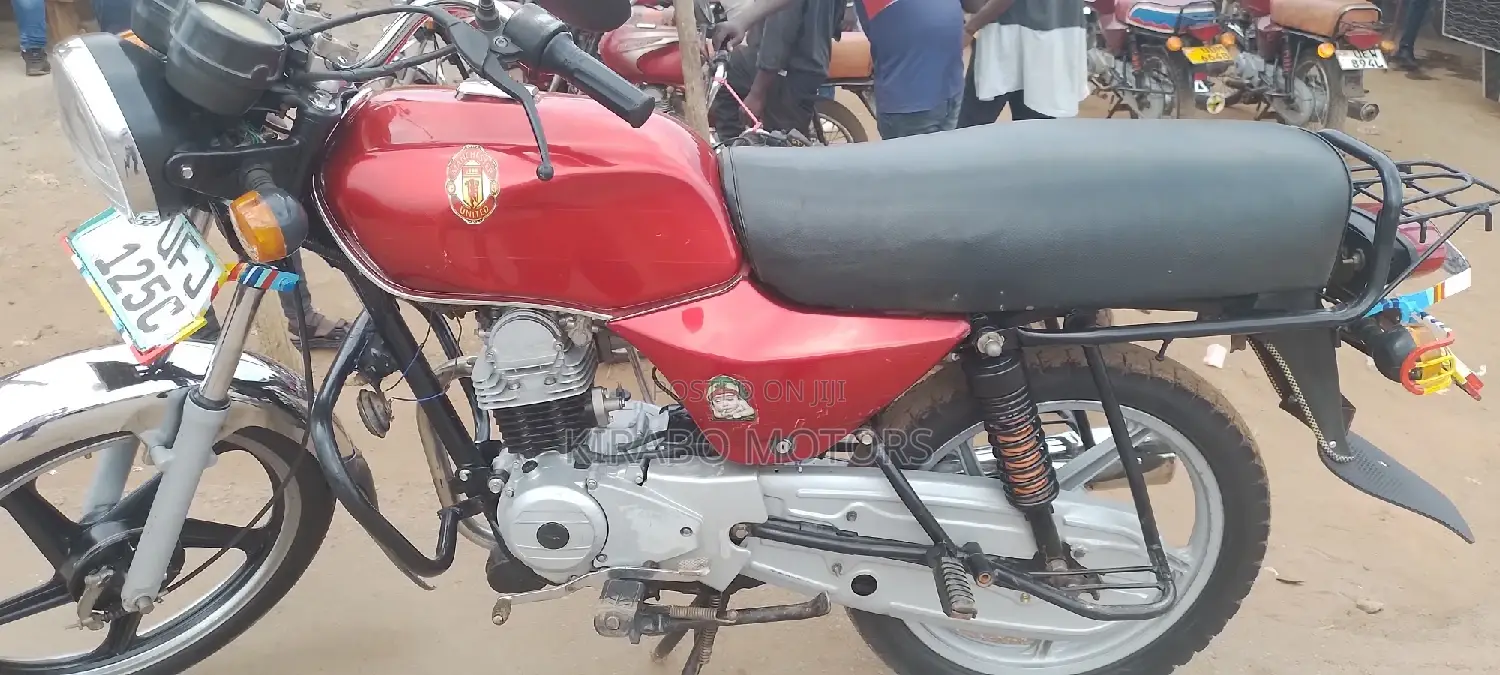 Bajaj Pulsar 180 2023 Red