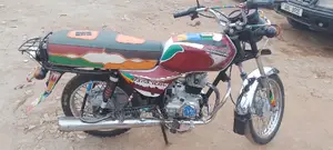 Bajaj Boxer 100 2019 White