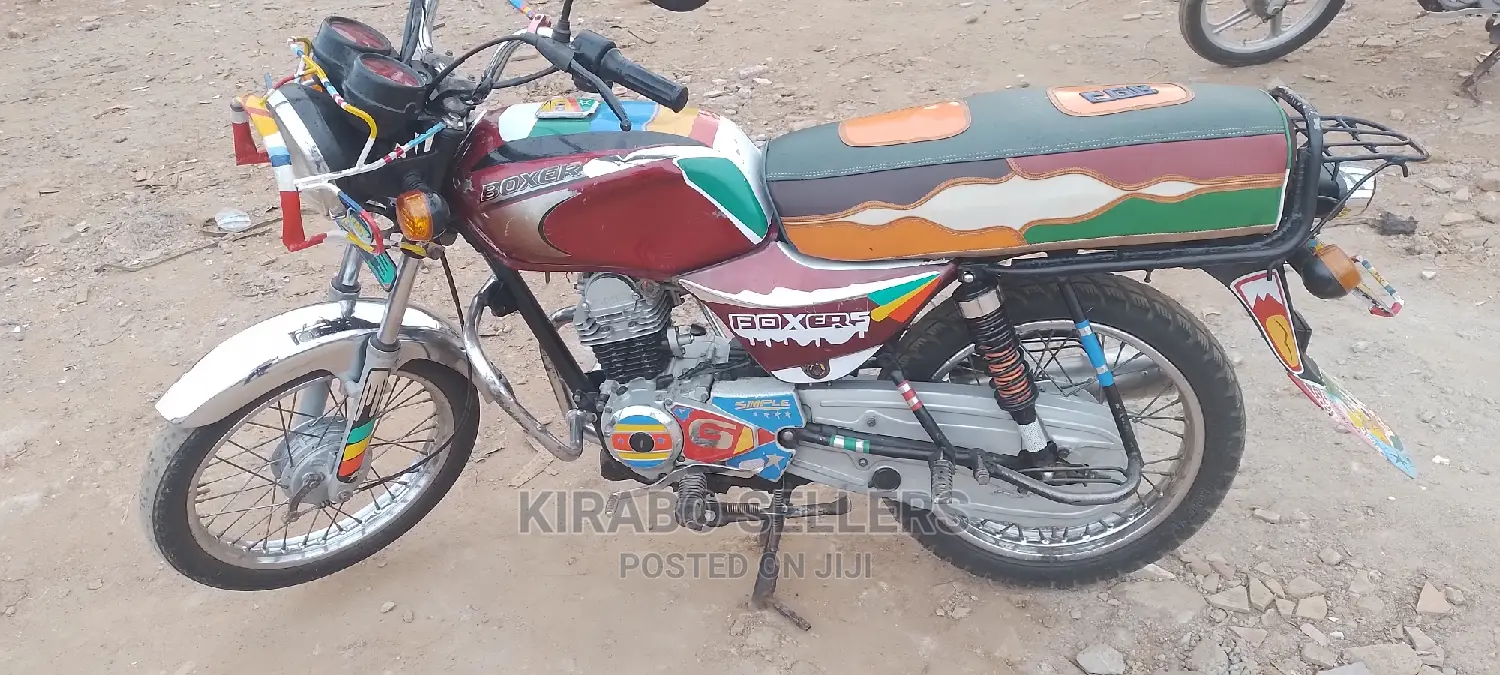 Bajaj Boxer 100 2019 White