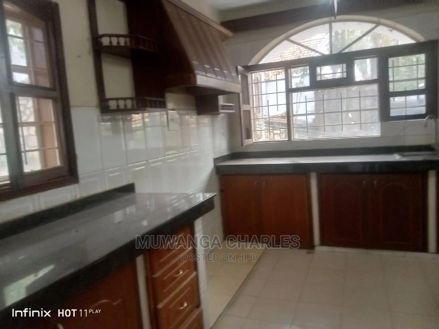 8bdrm Duplex in Fs Properties Ltd, Central Division for rent