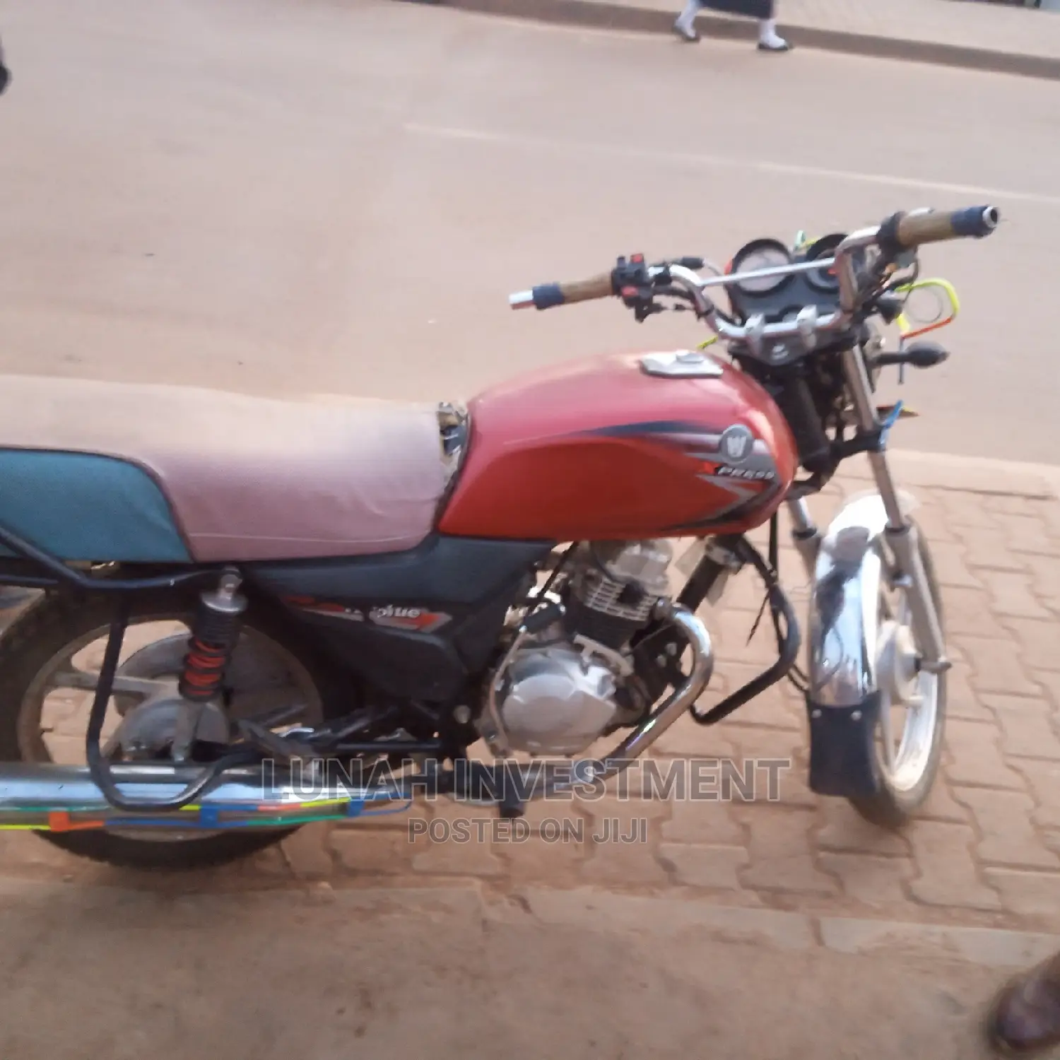 Haojue DK125 HJ125-30 2022 Red