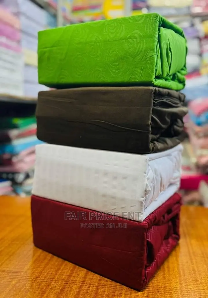 Pure Cotton Bedsheets.6x6.( Red)
