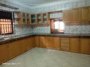 5bdrm Duplex in Fs Properties Ltd, Central Division for rent