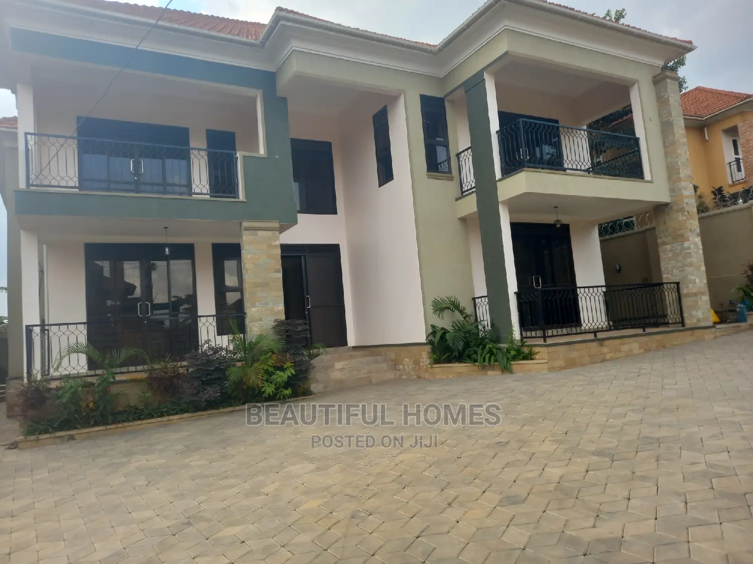 Furnished 6bdrm House in Kira for sale