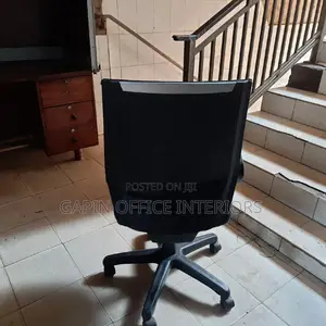 Medium Back Mesh Chair