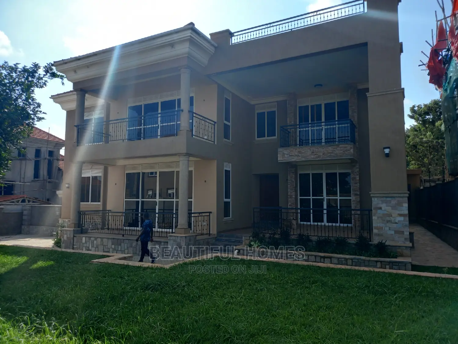 Furnished 6bdrm House in Munyonyo Corporate, Makindye for sale