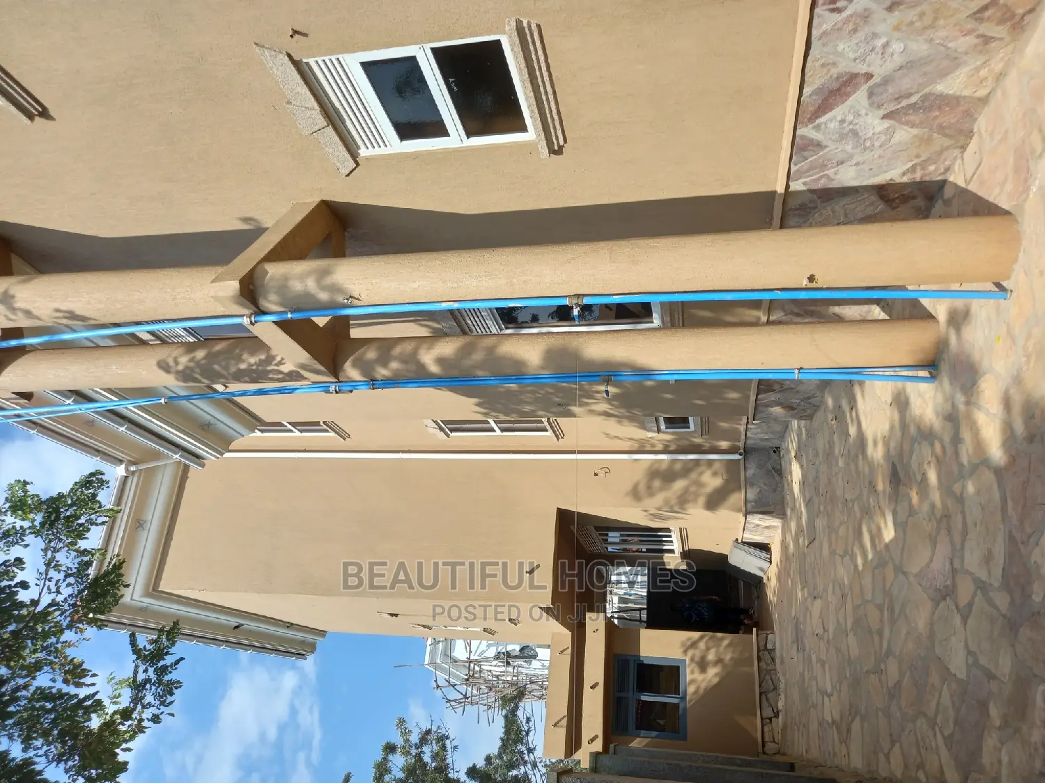 Furnished 6bdrm Mansion in Munyonyo Posh Lake, Makindye for sale