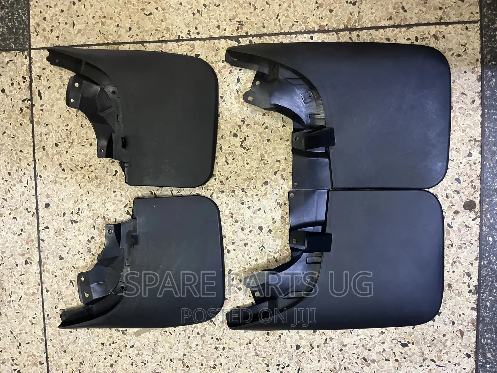 Nissan Hardbody NP300 Mudflaps