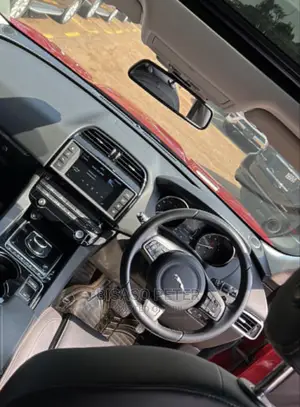 Jaguar F-Pace 35t Premium 2017 Red