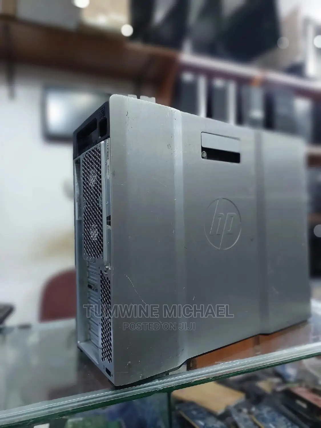 Desktop Computer HP Z820 64GB Intel Xeon HDD 4T