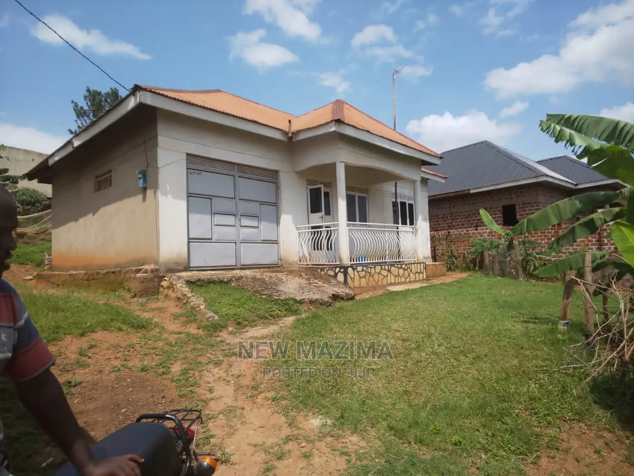 3bdrm House in Kawempe Kawanda, Central Division for sale