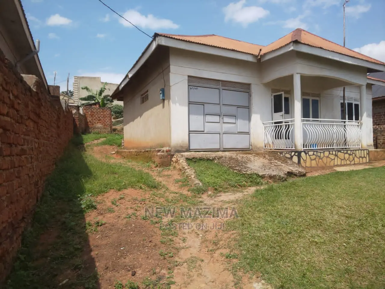3bdrm House in Kawempe Kawanda, Central Division for sale