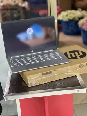 New Laptop HP 15-Gw0023od Slim 8GB Intel Core I7 SSD 512GB