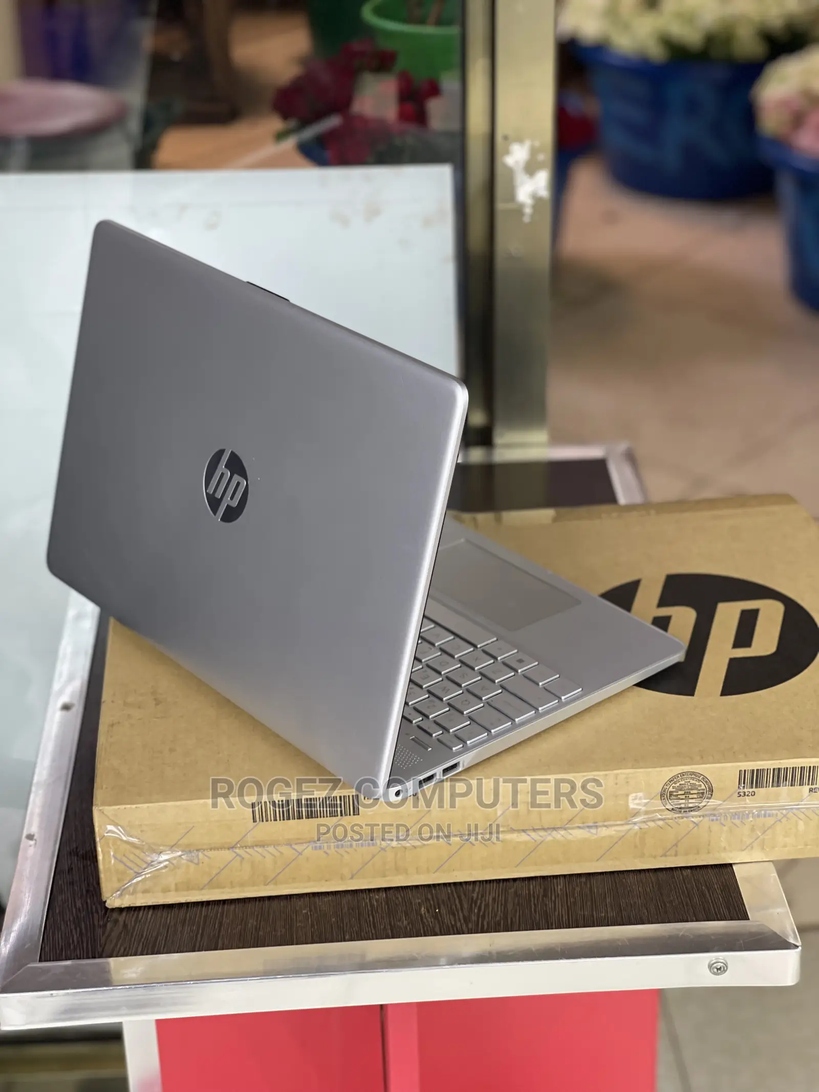 New Laptop HP 15-Gw0023od Slim 8GB Intel Core I7 SSD 512GB