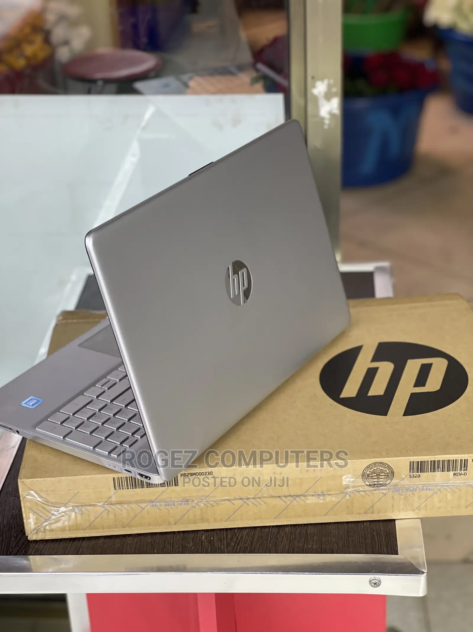 New Laptop HP 15-Gw0023od Slim 8GB Intel Core I7 SSD 512GB