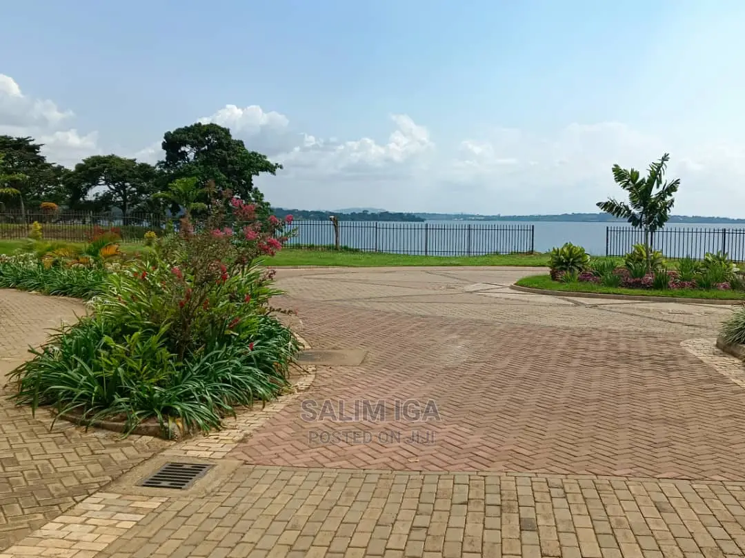 Furnished 3bdrm Block of Flats in Kololo Property, Wakiso / Wakiso