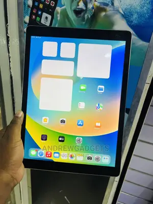 Apple iPad Pro 12.9 (2017) 128 GB Gray
