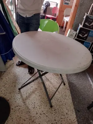 Foldable Round Table