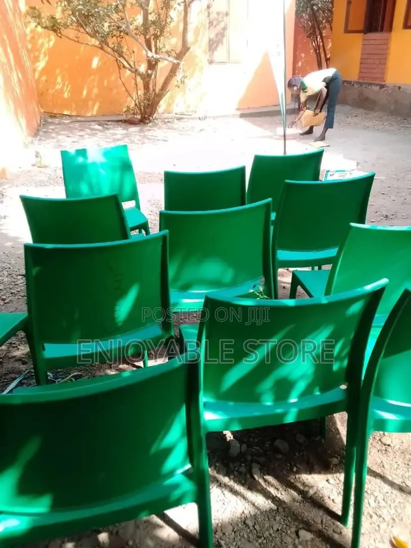 Plastic Chairs (Portable)