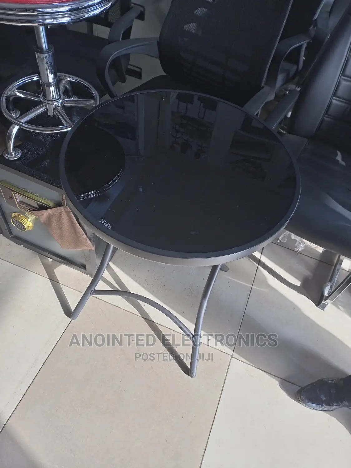 Round Foldable Table