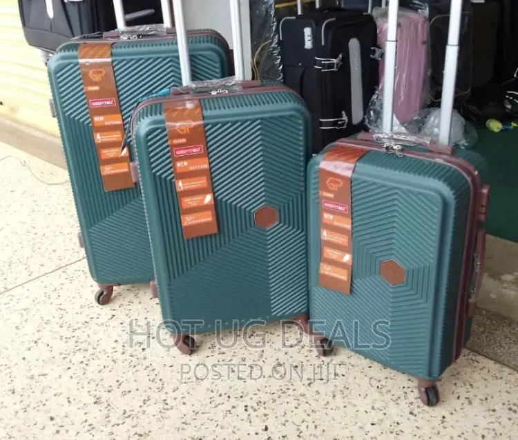 3pcs 4 Wheel Waterproof Plastic Travel Suitcase (L/M/S)