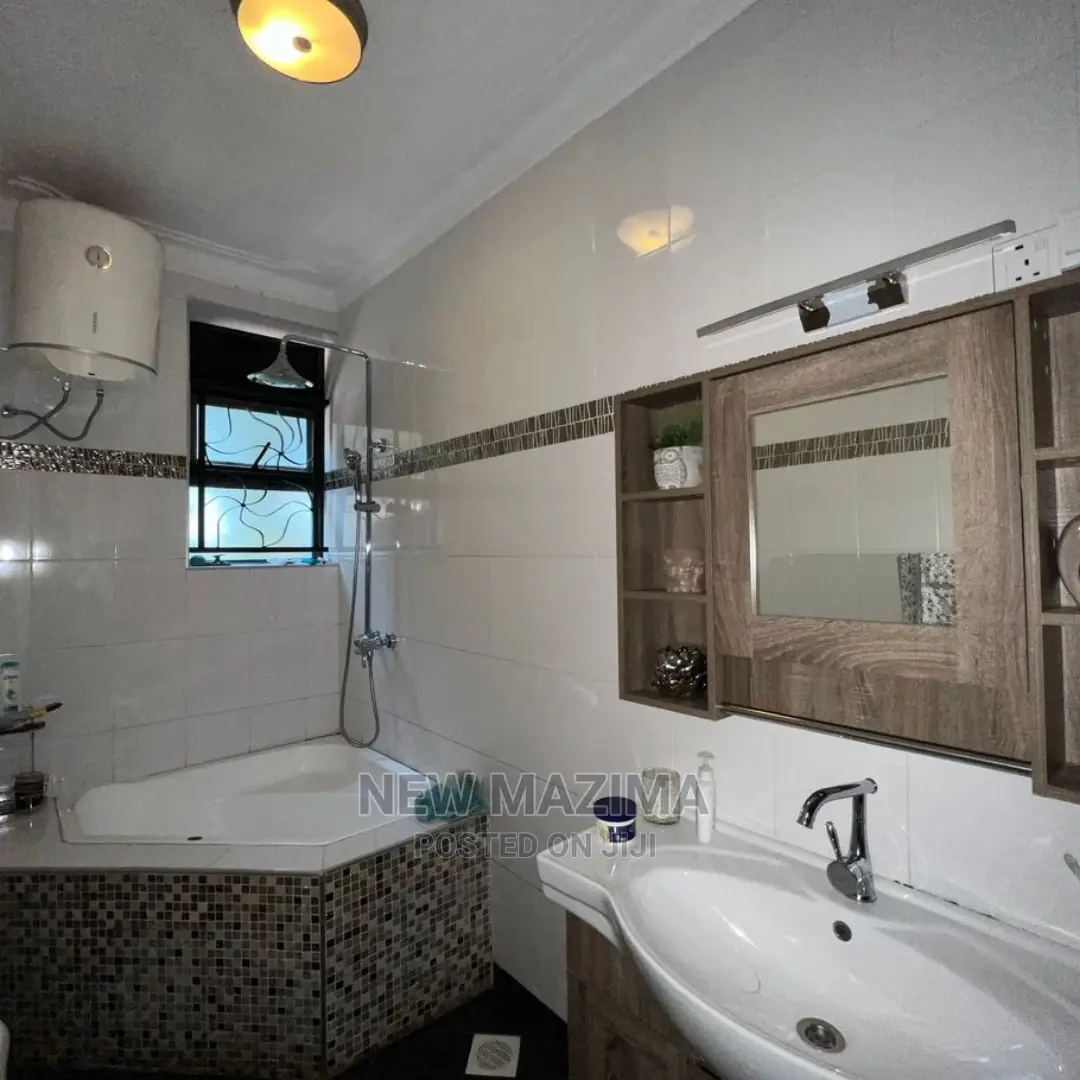 3bdrm Bungalow in Kabalagala Heights, Central Division for sale