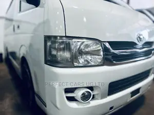 Toyota HiAce 2008 White