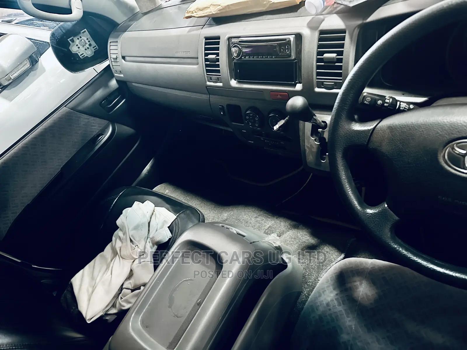 Toyota HiAce 2008 White
