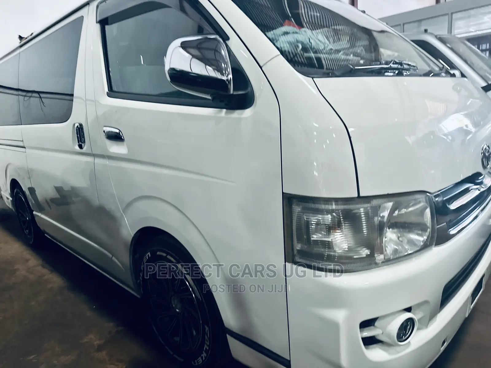 Toyota HiAce 2008 White
