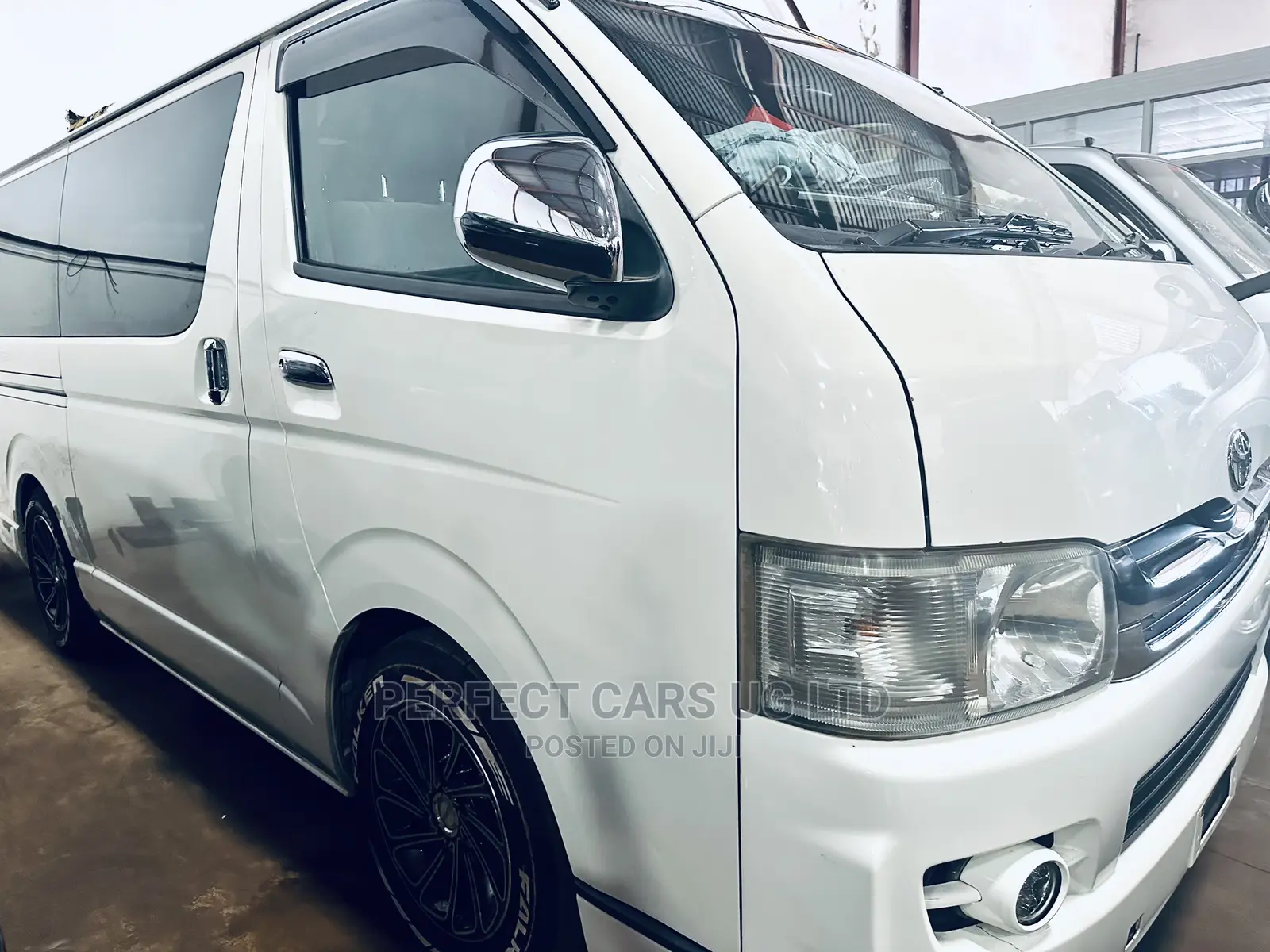 Toyota HiAce 2008 White