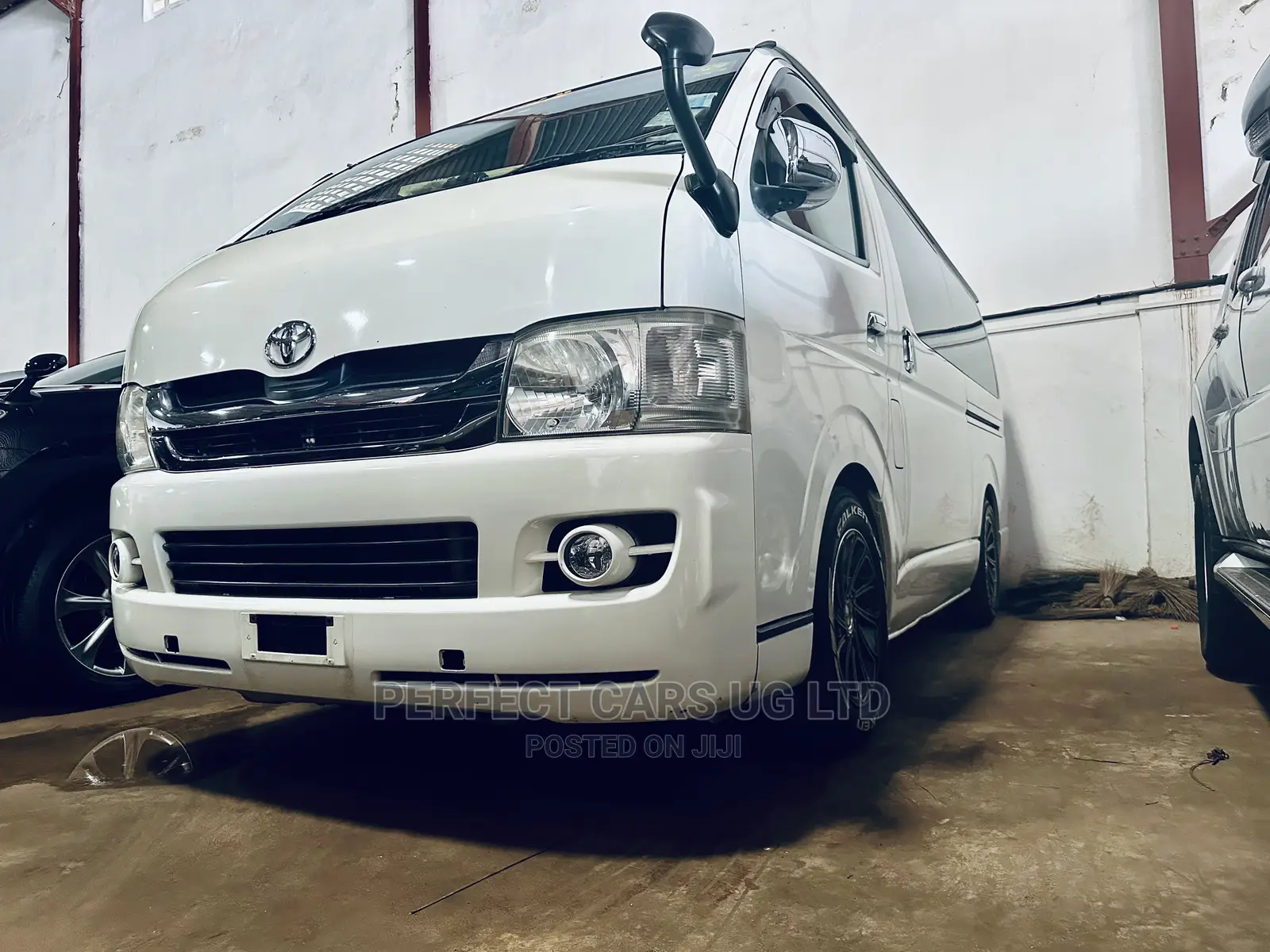 Toyota HiAce 2008 White