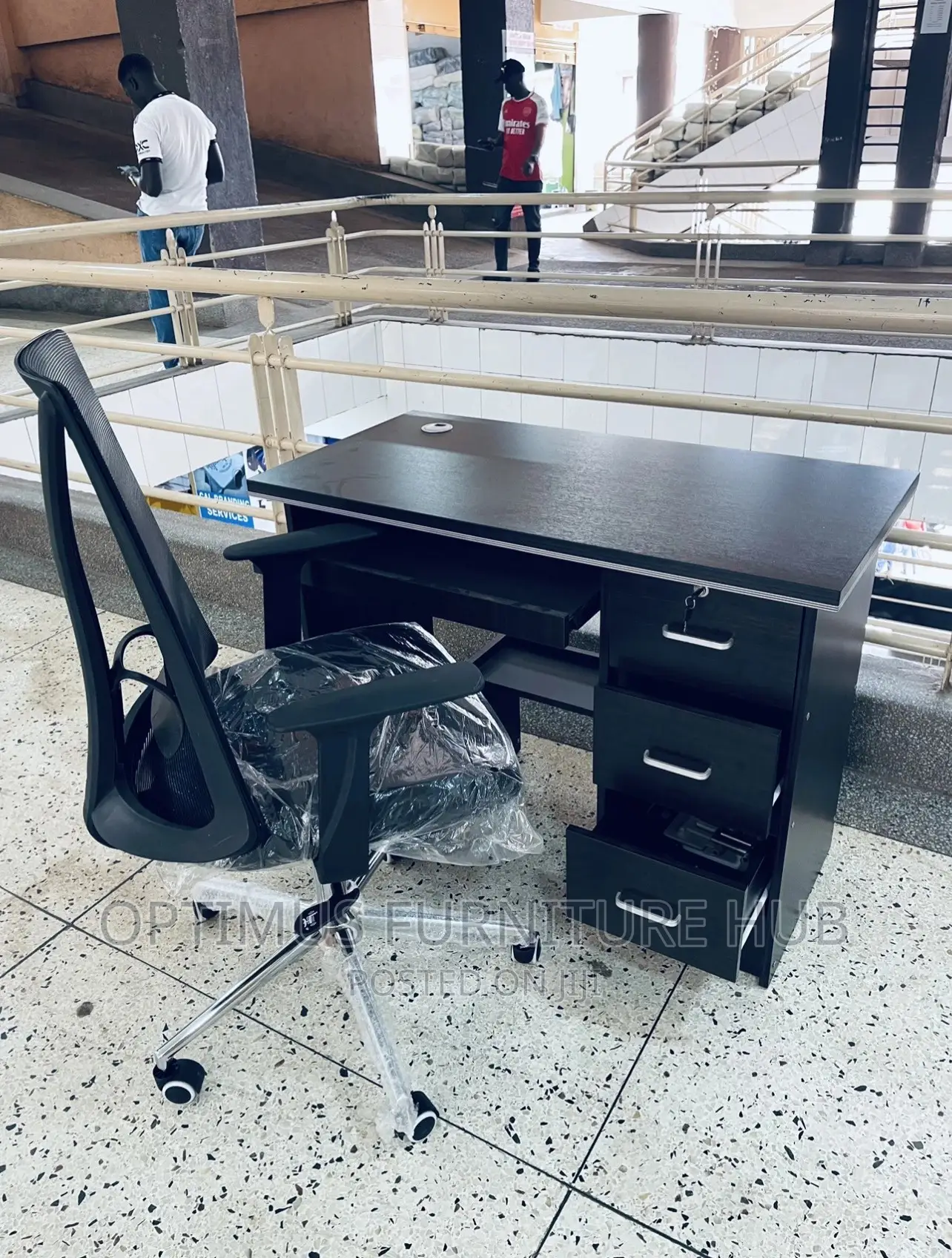 Black Set (Desk and Chair)