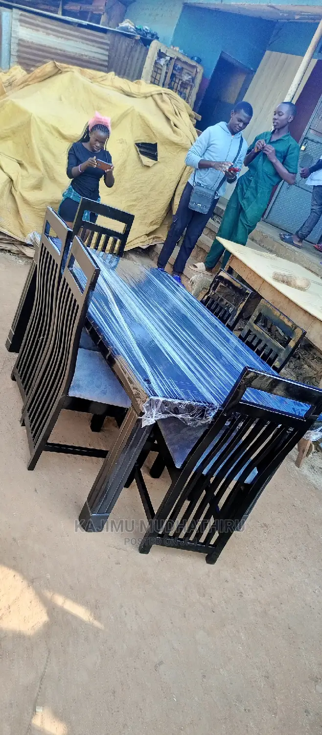 6seaters Dinning Tables