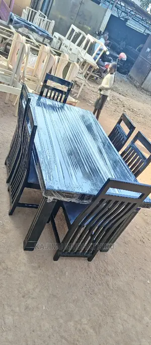 Dinning Table 6seaters