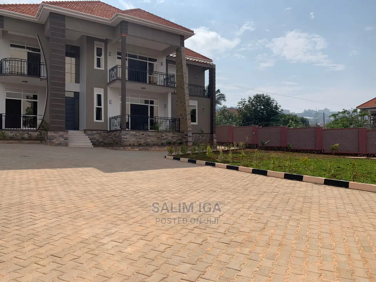 6bdrm Duplex in Kololo Property, Wakiso / Wakiso for sale