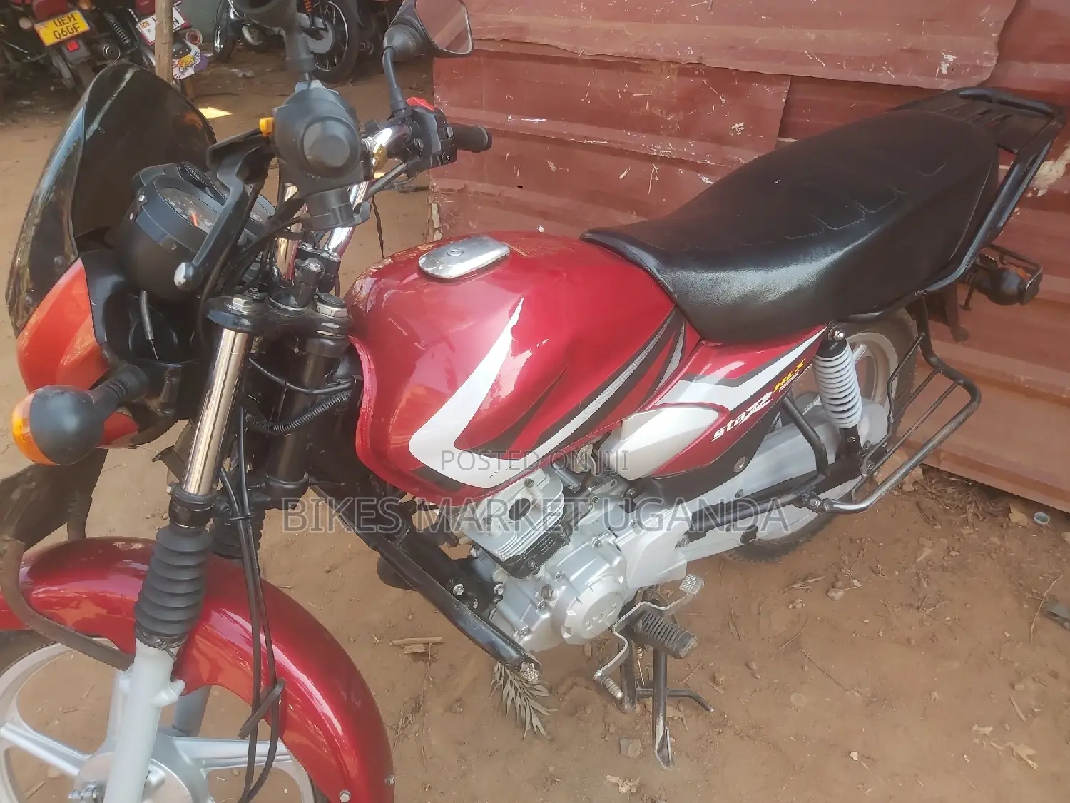 TVS HLX 125 2022 Red