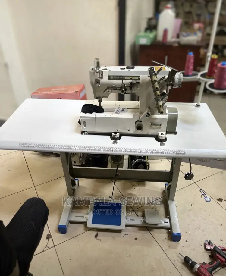 Flat Lock Industrial Sewing Machine