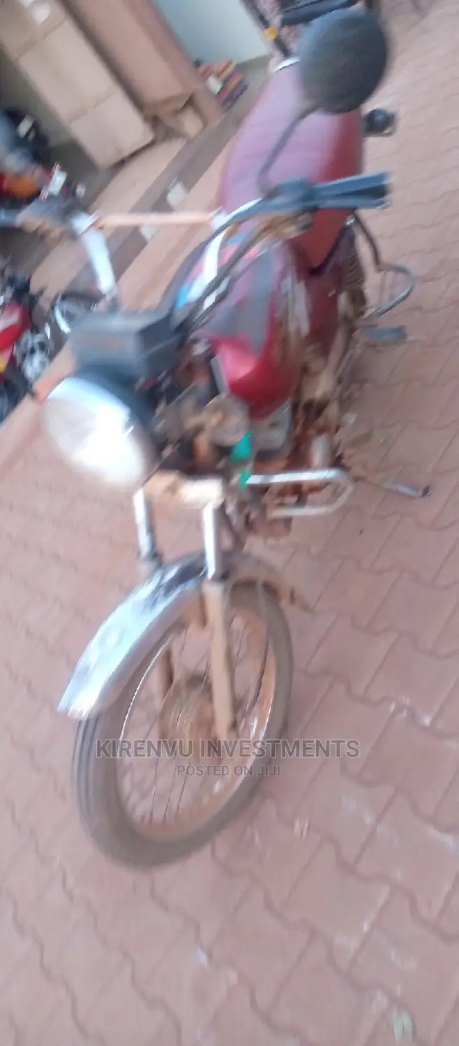 Bajaj Boxer 2016 Red