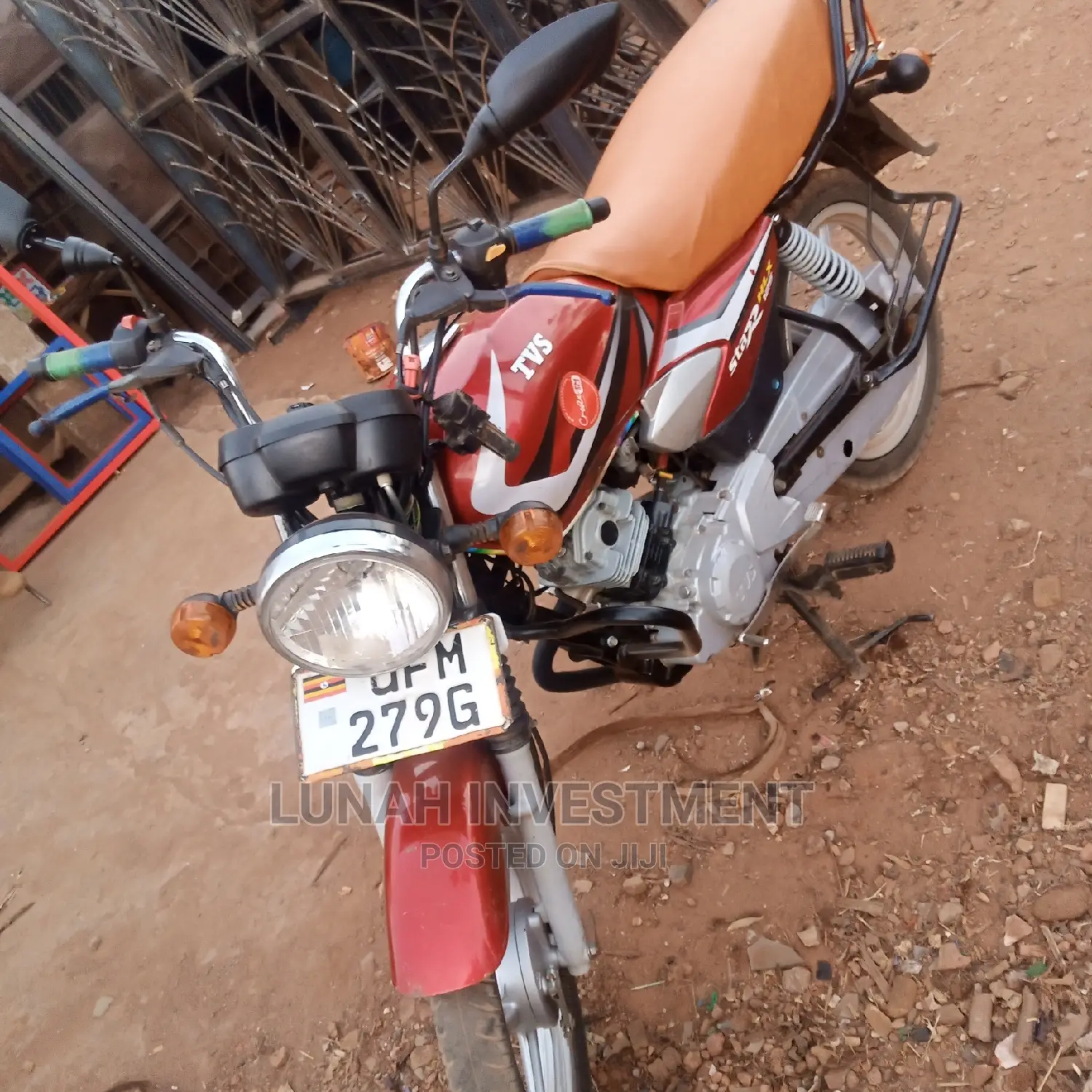 TVS HLX 125 2022 Red