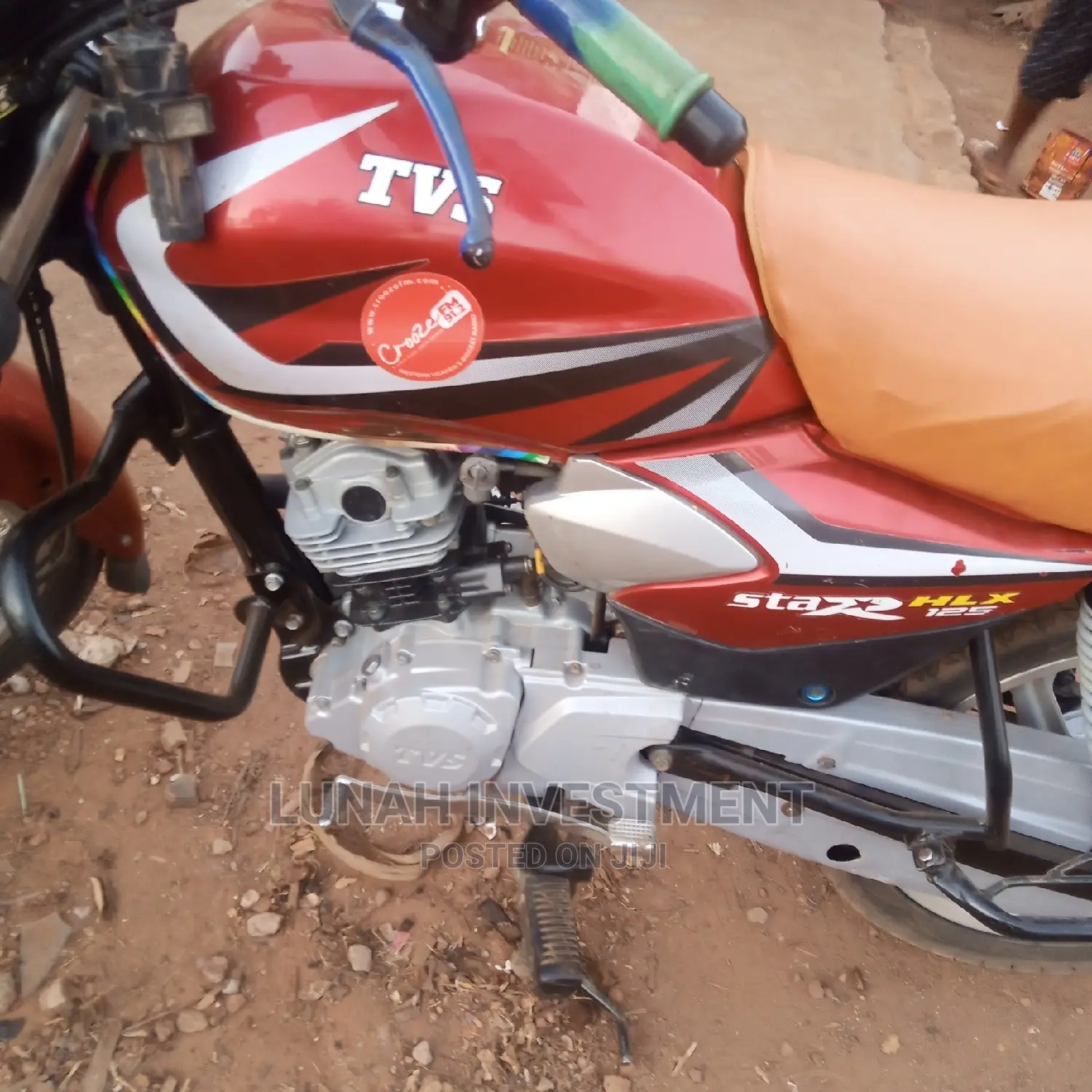 TVS HLX 125 2022 Red