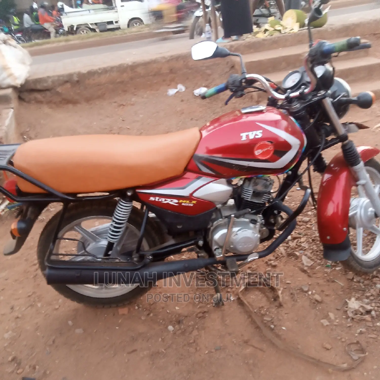 TVS HLX 125 2022 Red