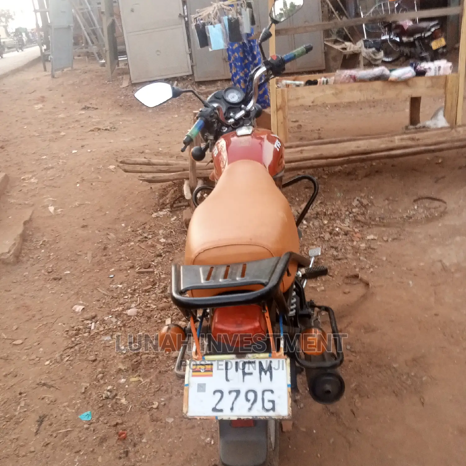 TVS HLX 125 2022 Red