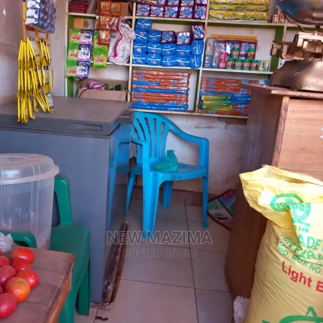 Very Busy Commercial Shop on Gd Will Sale in Makindye Cantre