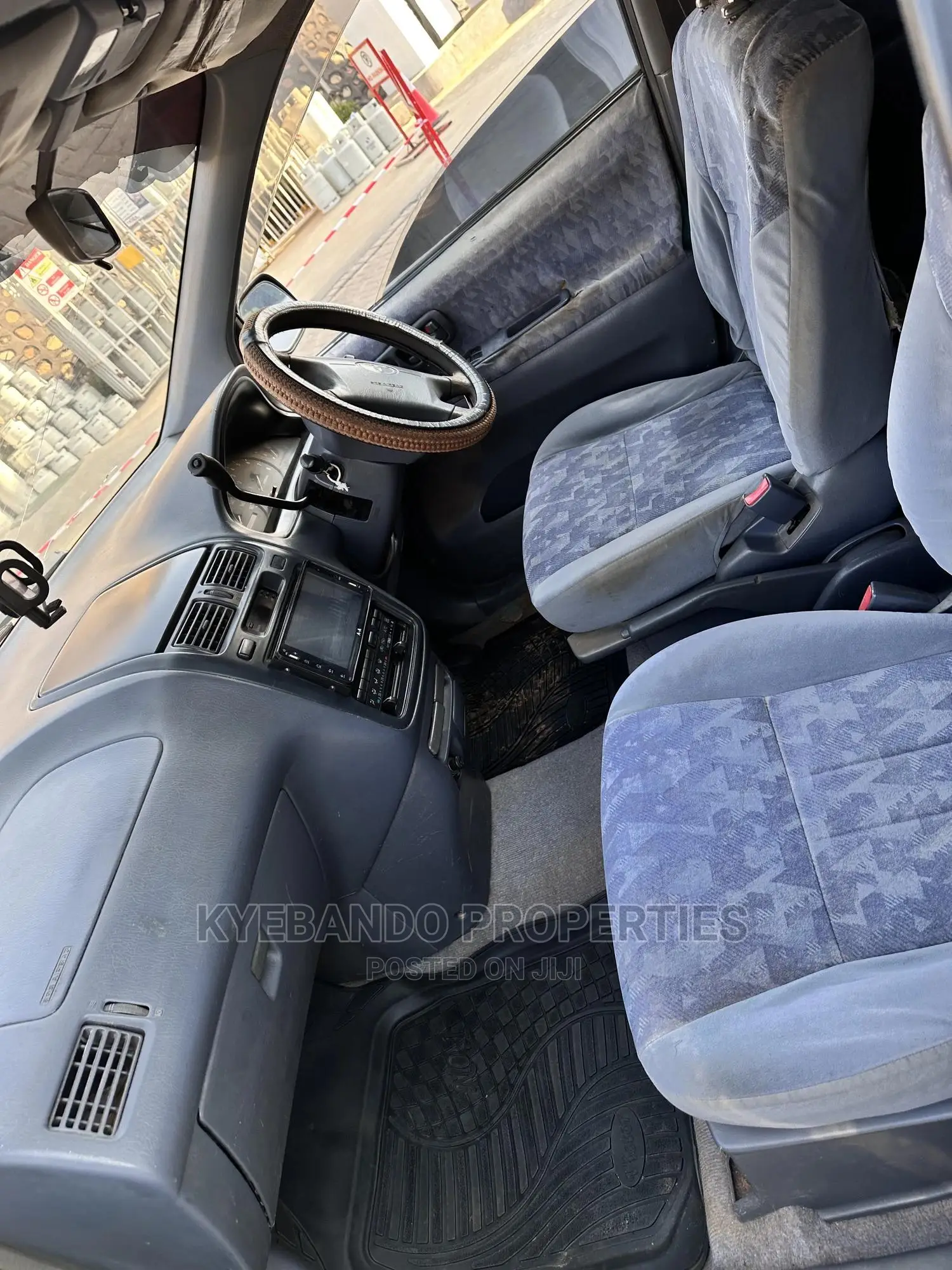 Toyota Ipsum 1999 Green
