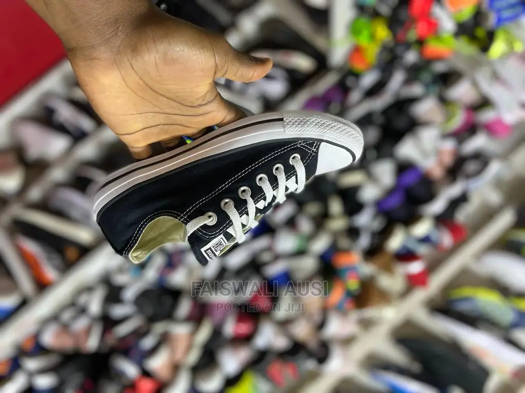 Easy Sneakers
