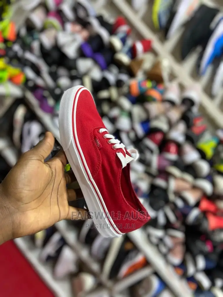 Easy Sneakers
