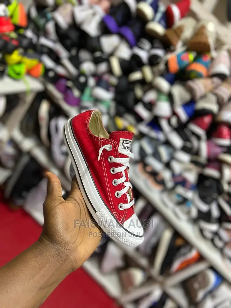 Easy Sneakers